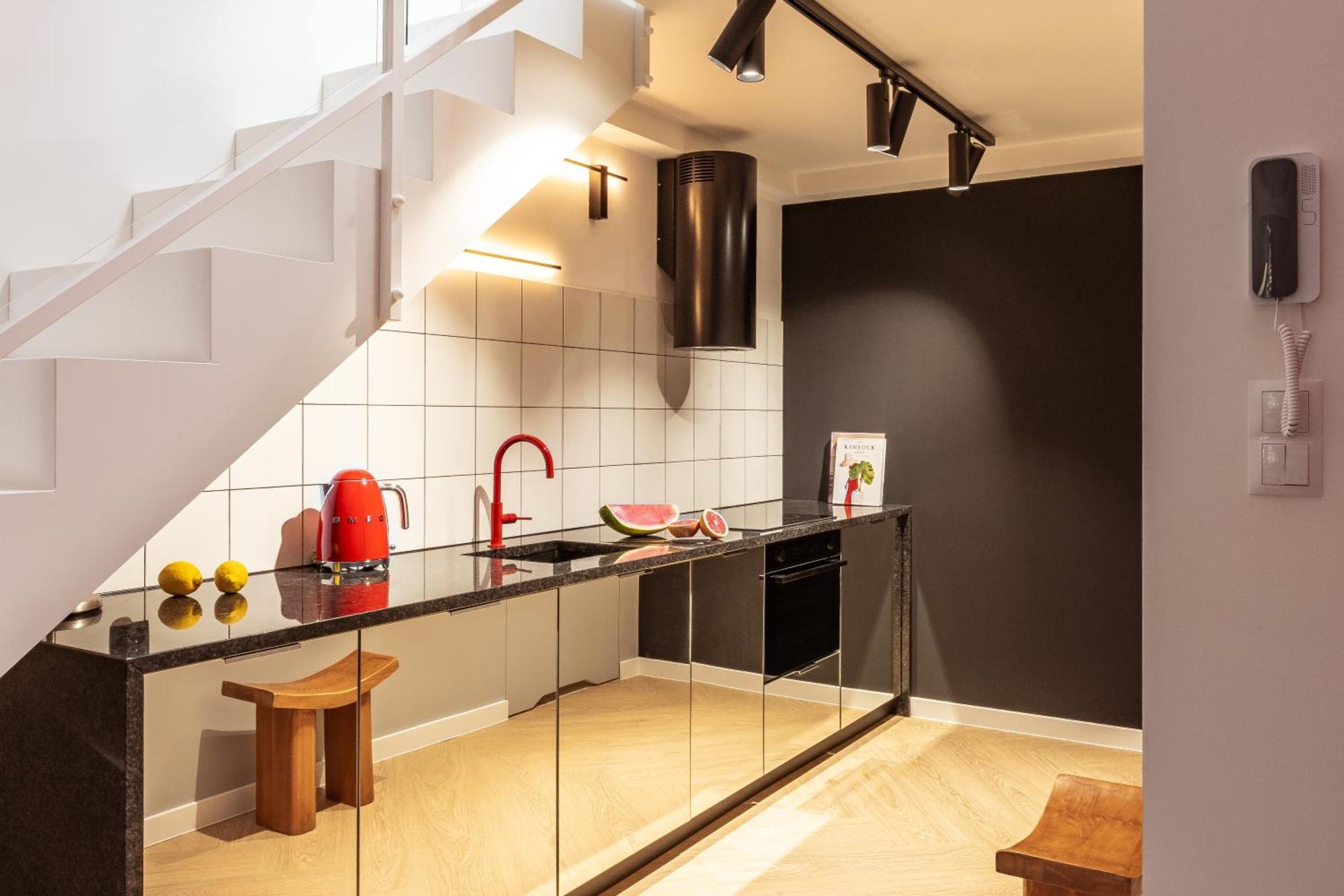 Apartment Sztokholm - Przestronny I Stylowy W Centrum Miasta, Z Prywatnym Parkingiem *